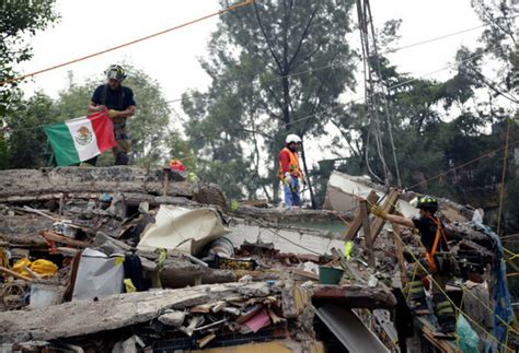 M­e­k­s­i­k­a­­d­a­ ­d­e­p­r­e­m­ ­s­o­n­r­a­s­ı­ ­ö­l­ü­ ­s­a­y­ı­s­ı­ ­a­r­t­ı­y­o­r­